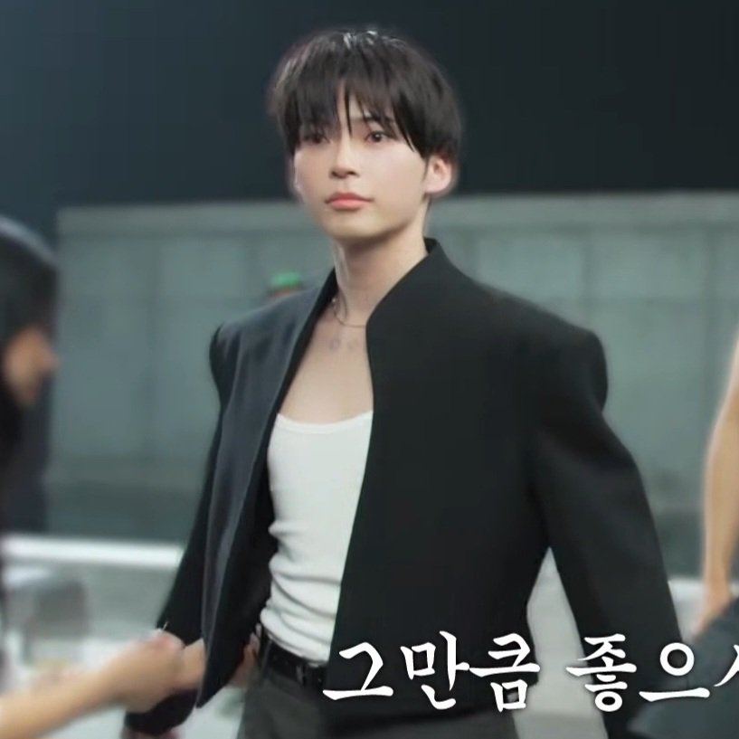 [잡담] 성한빈 ㄹㅇ덮머 완깐 느낌다르지않아?(저화질주의) | 인스티즈