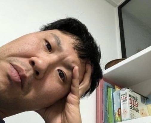 [잡담] 지금 큰방 이러고 보고 있는 중 | 인스티즈