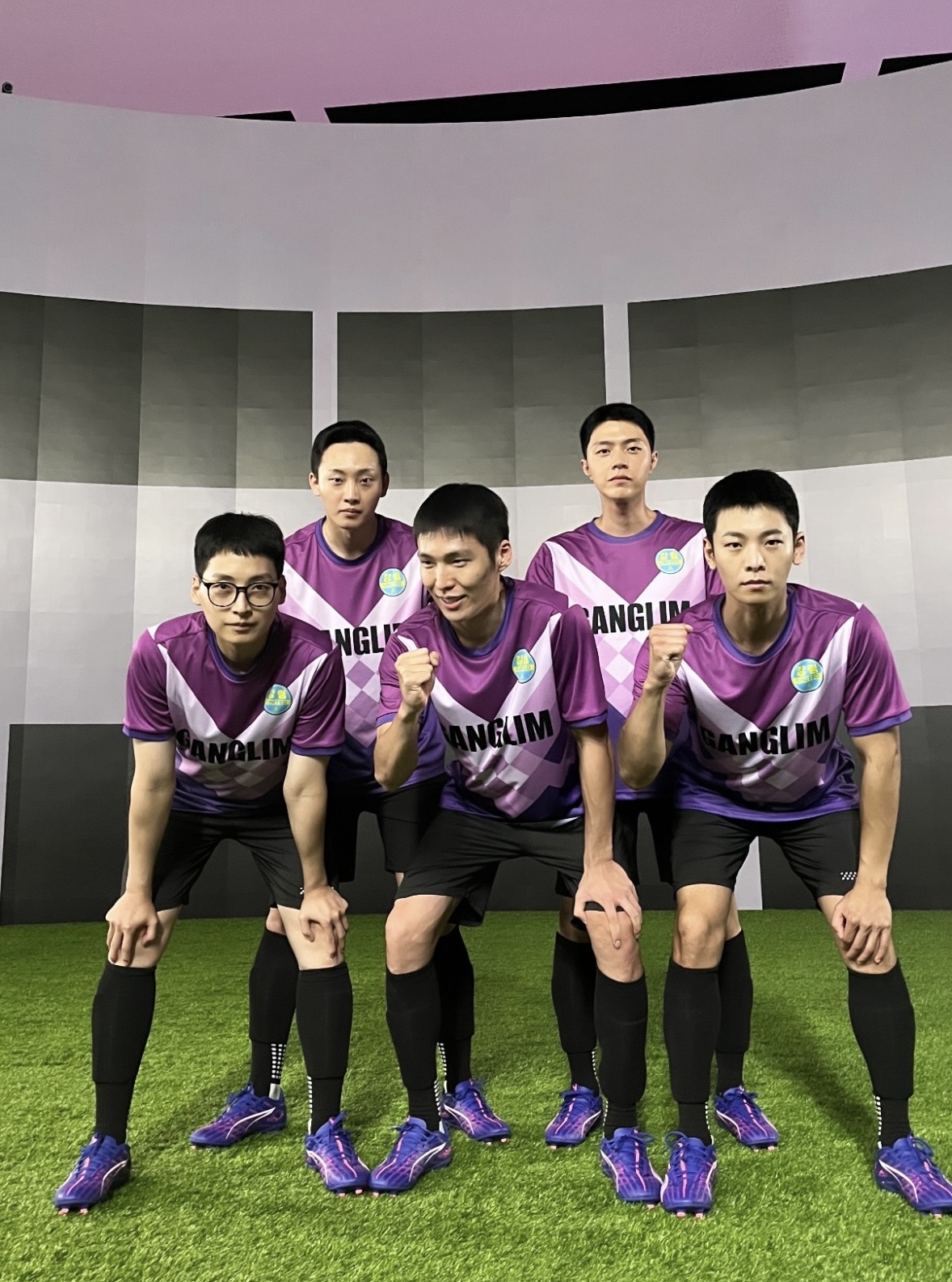[잡담] 취사병 축구씬 다른 배우들도 찍었었네 | 인스티즈