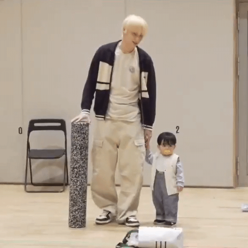 [잡담] 하씨 미친거아니야 유준이 키 = 대형 캐리어 높이 | 인스티즈