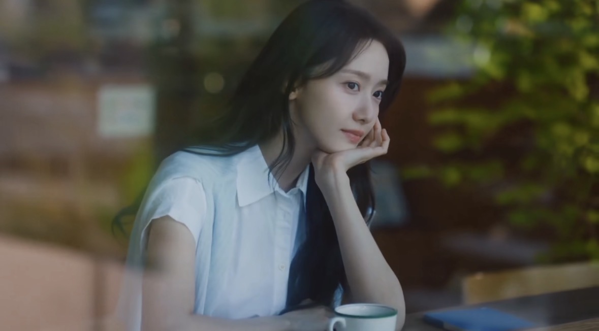 [잡담] 윤아 신발 광고인데 얼굴만 보임 | 인스티즈