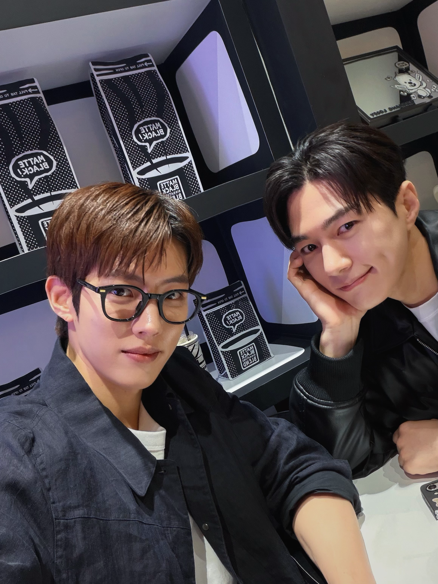 [잡담] 오랜만에 보는 인피니트 성열이랑 엘 투샷 | 인스티즈