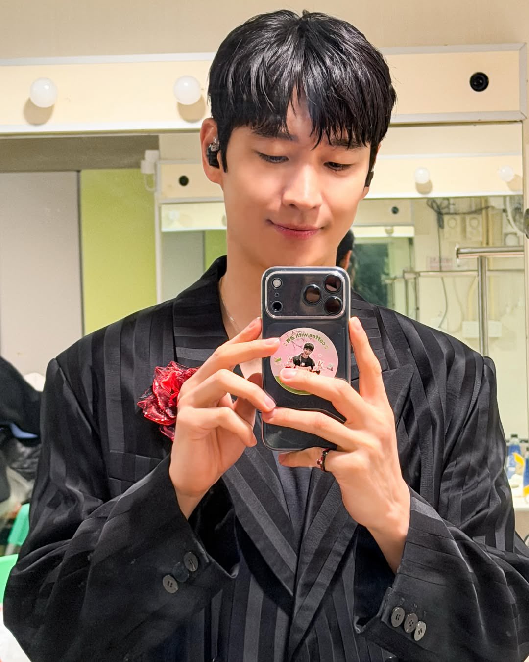 [잡담] 이제훈) 260521 이제훈 인스타 업뎃 | 인스티즈