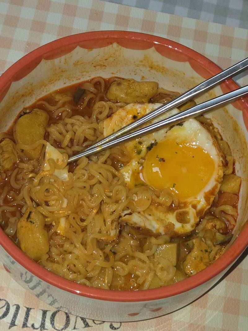 [잡담] 와 불닭에 카레 부어 먹었는데 대존맛 | 인스티즈
