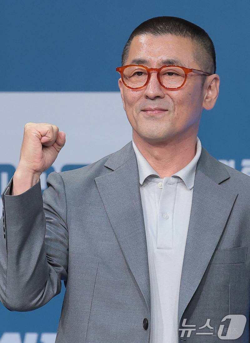 MBC 새 금토드라마 <오십프로> 제작발표회 신하균, 오정세, 허성태, 이학주, 김신록 | 인스티즈