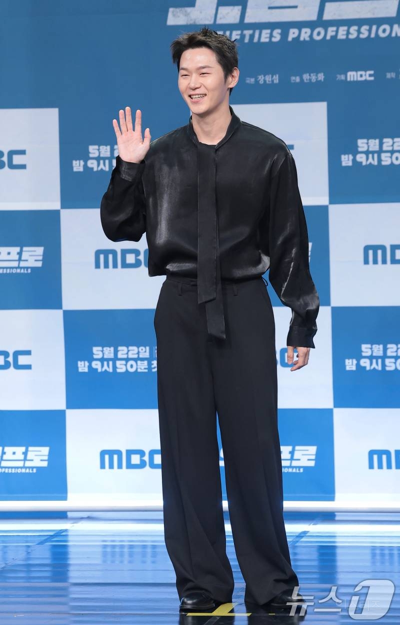 MBC 새 금토드라마 <오십프로> 제작발표회 신하균, 오정세, 허성태, 이학주, 김신록 | 인스티즈