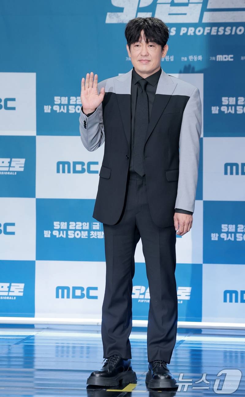 MBC 새 금토드라마 <오십프로> 제작발표회 신하균, 오정세, 허성태, 이학주, 김신록 | 인스티즈