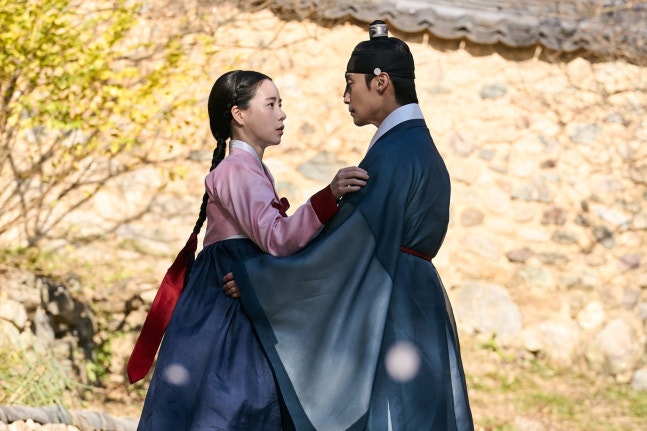 [정보/소식] 멋진신세계) 임지연·허남준 '멋진 신세계', 주목 받는 이유 뭐길래? | 인스티즈