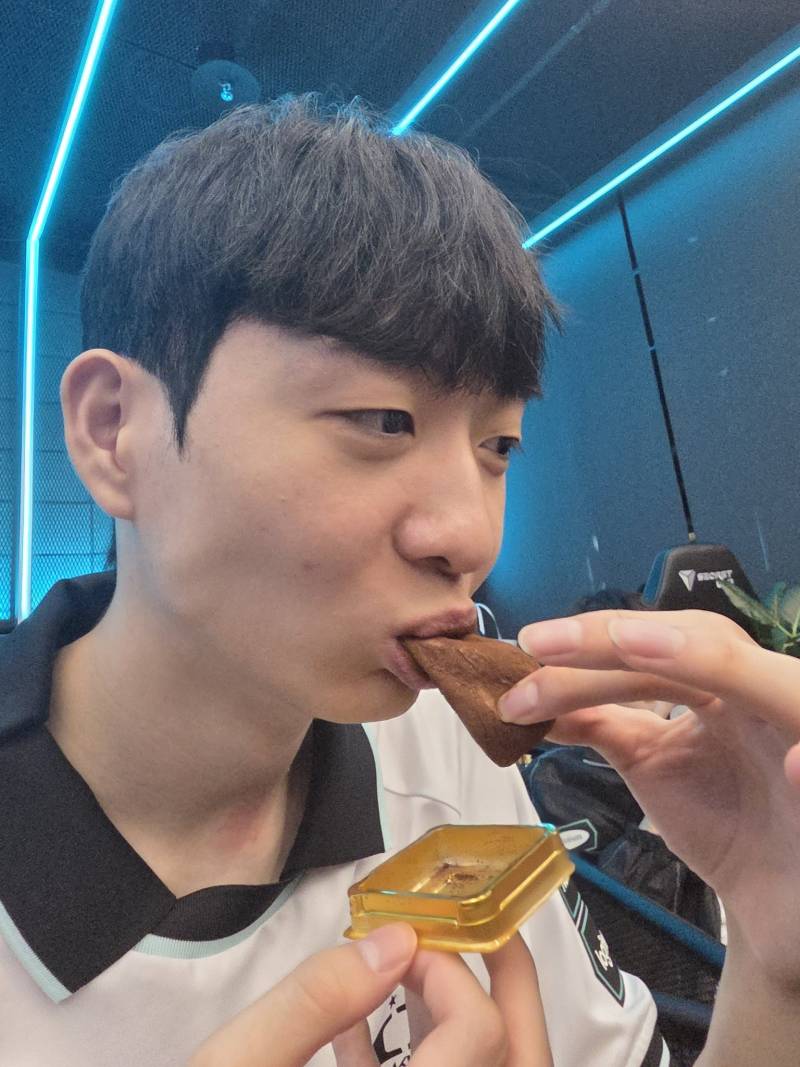 [잡담] 나 루시드 이렇게 가까이서 처음 봐 | 인스티즈