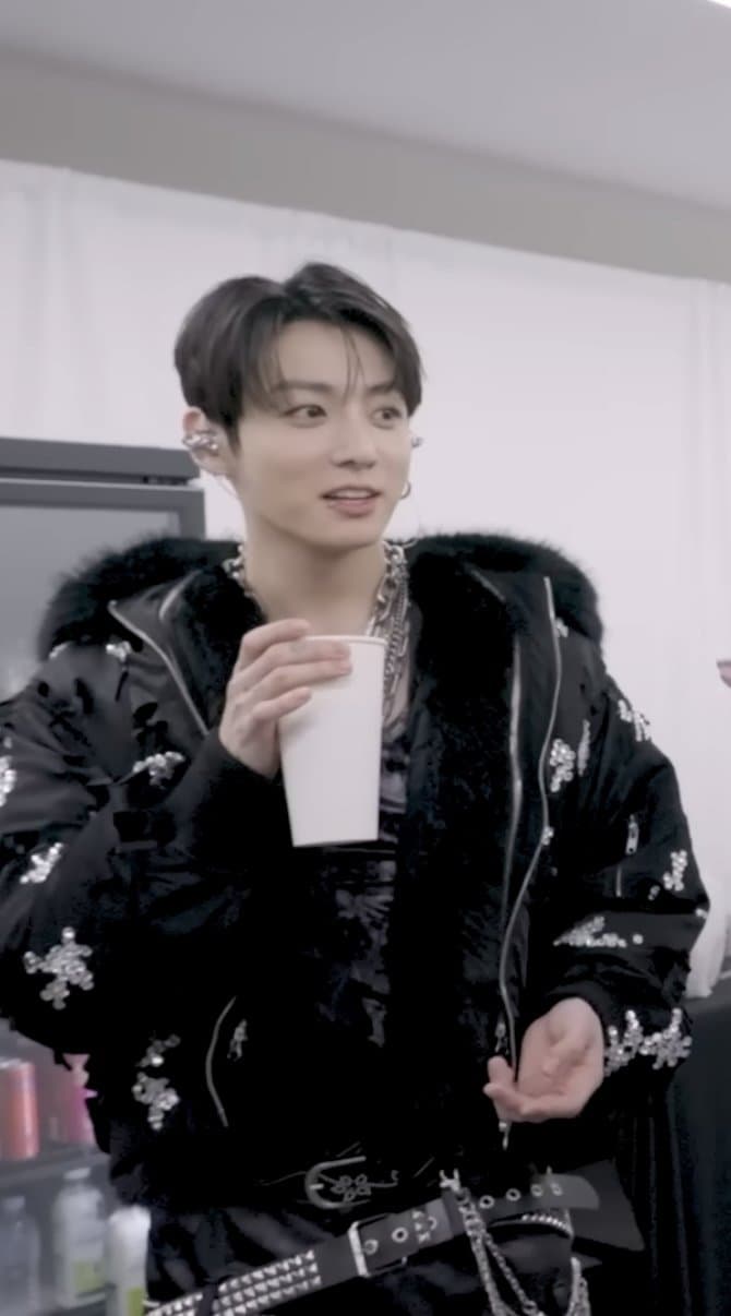 [잡담] 정국도 진짜 바싹 말려야 존잘이긴하다(오늘뜬 영상짤) | 인스티즈