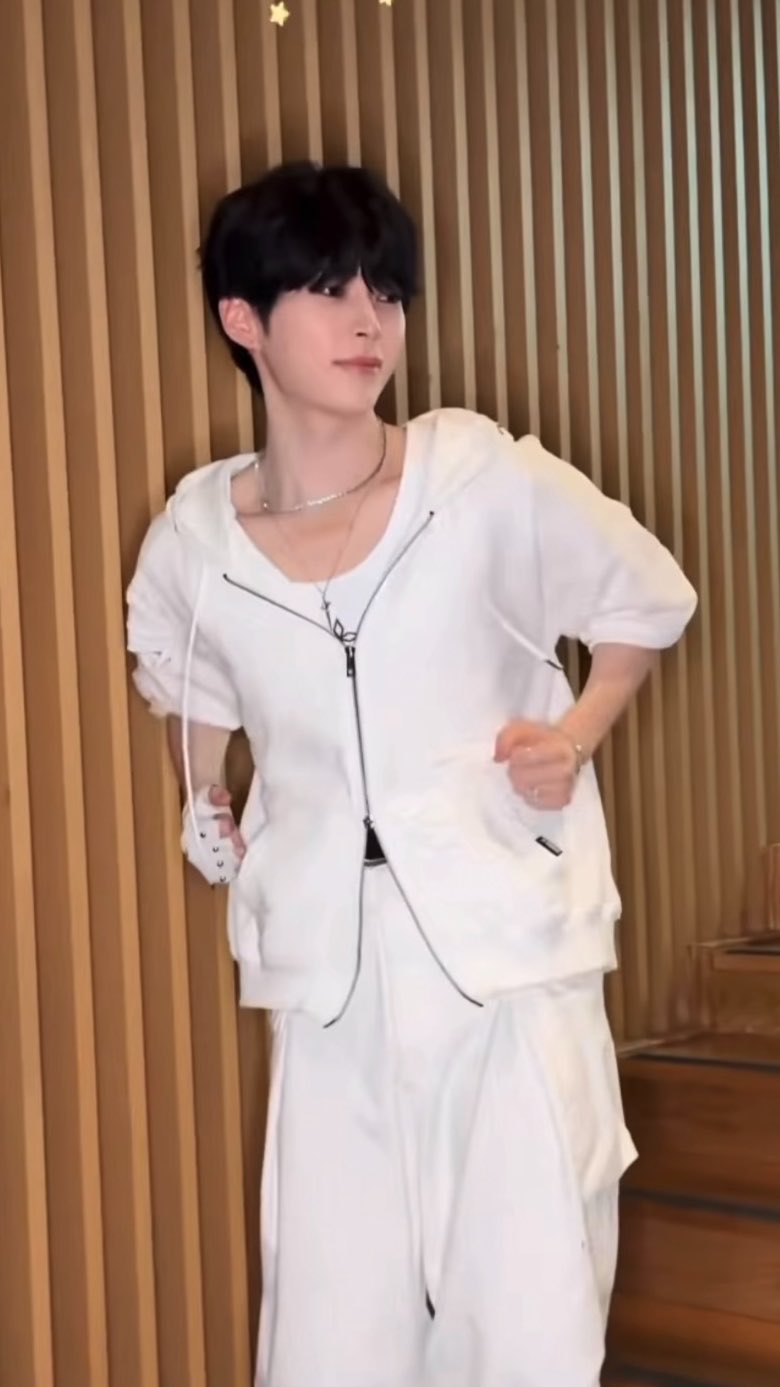 [잡담] 성한빈 이게무슨챌린지야??ㅋㅋㅋ | 인스티즈