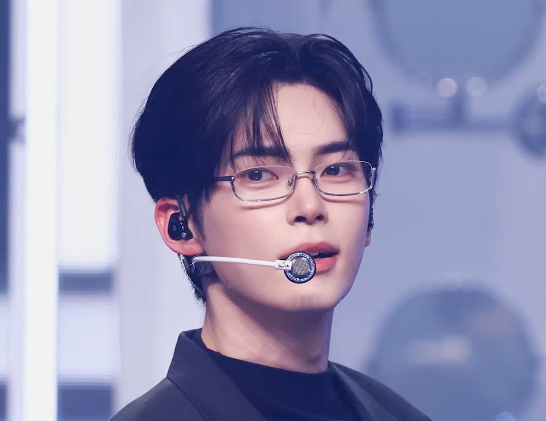 [잡담] 아니 와 성한빈 직캠 보다가 먹던 시리얼 뱉었어(p) | 인스티즈