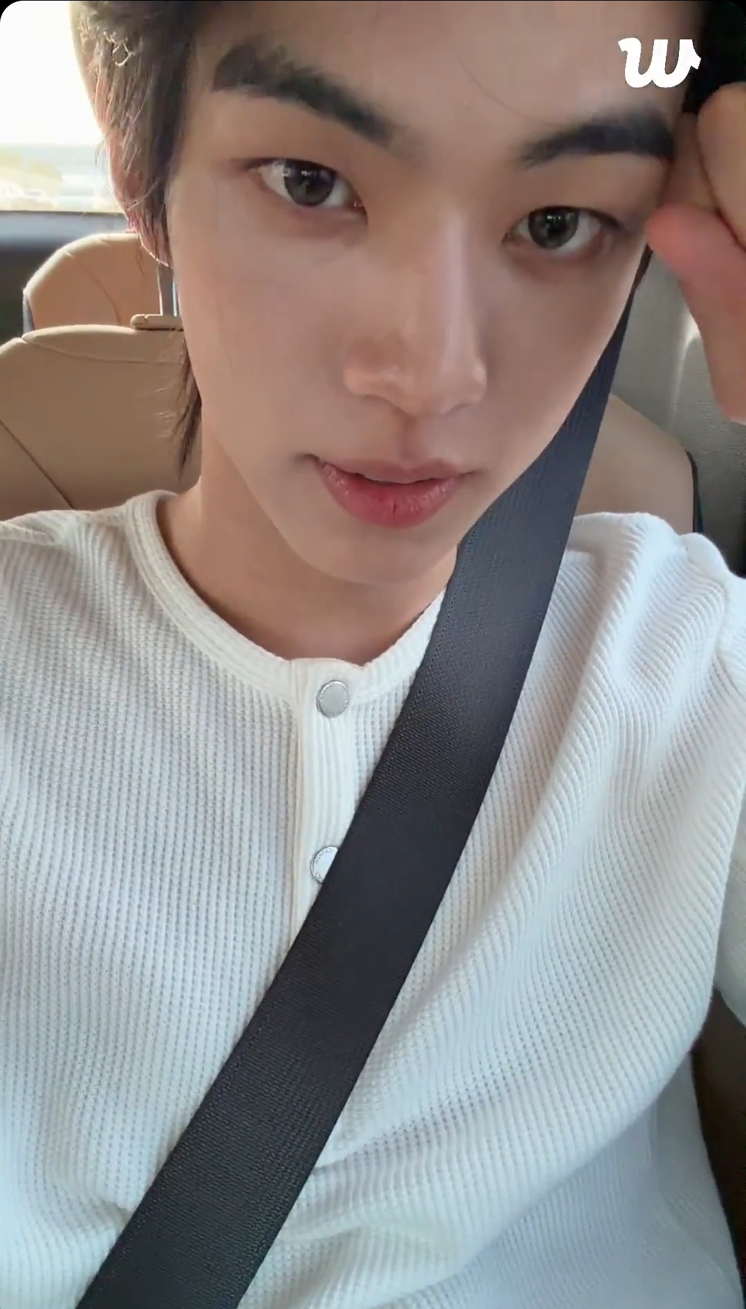 [잡담] 도훈 라방 막 캡쳐했는데 모든 순간이 다 겁나 잘생김 | 인스티즈