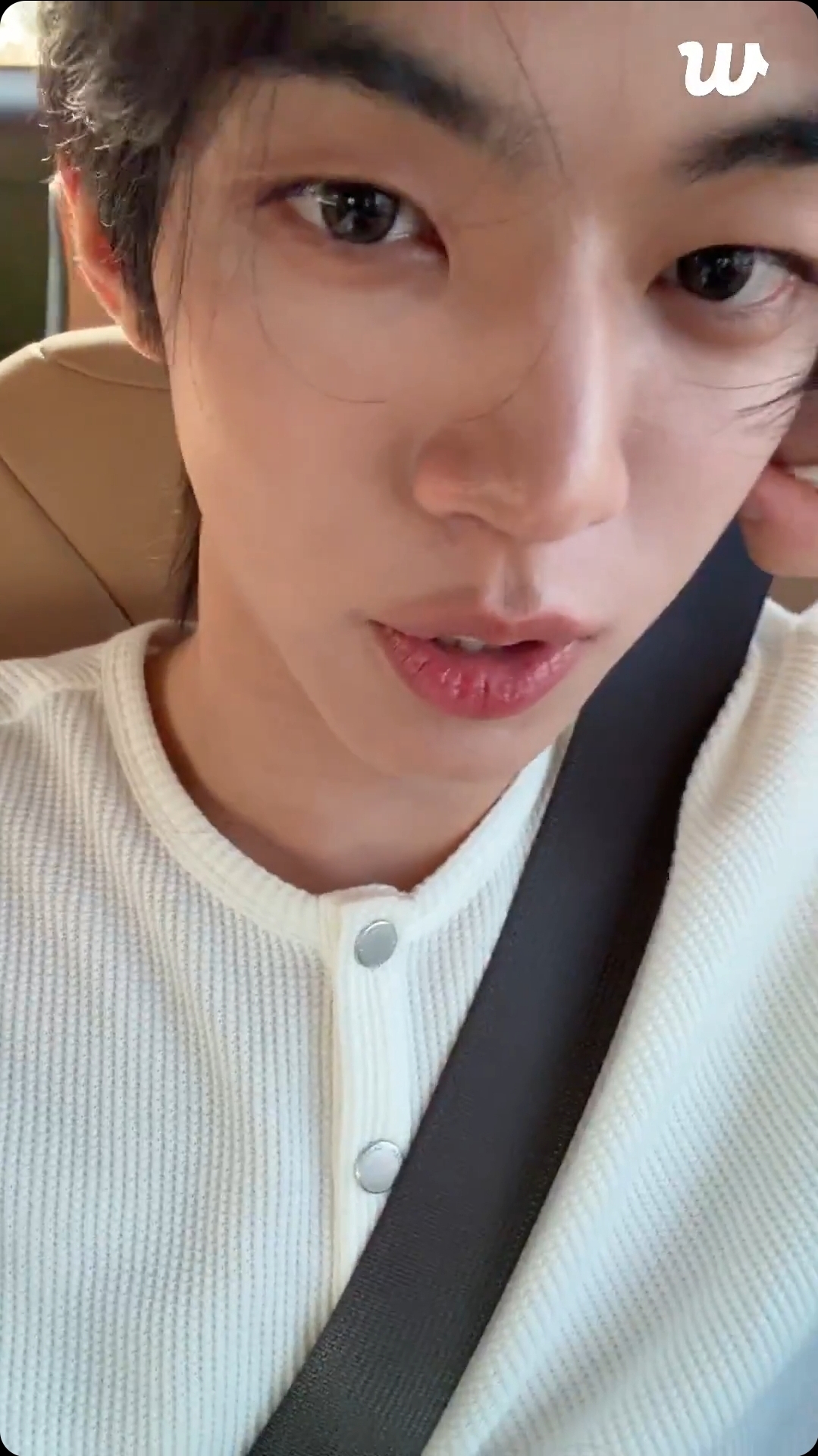 [잡담] 도훈 라방 막 캡쳐했는데 모든 순간이 다 겁나 잘생김 | 인스티즈