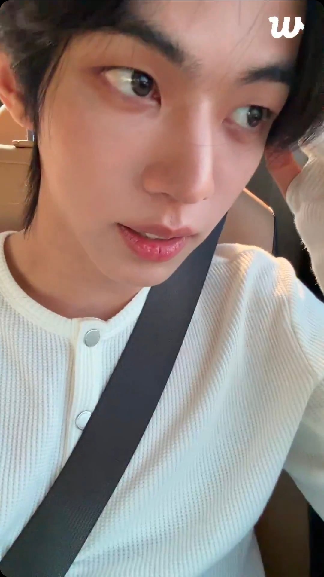 [잡담] 도훈 라방 막 캡쳐했는데 모든 순간이 다 겁나 잘생김 | 인스티즈