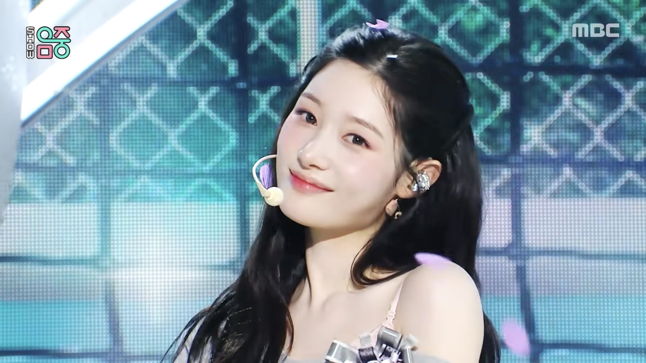 [잡담] 아이오아이 김도연 정채연 비주얼 정말 근본이다 | 인스티즈
