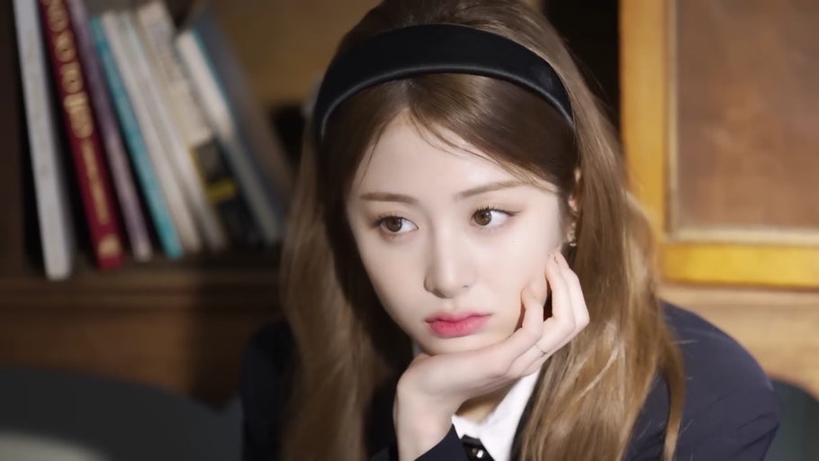 [잡담] 허윤진 언젠가 이런 컨셉 해줬으면 좋겠음 | 인스티즈