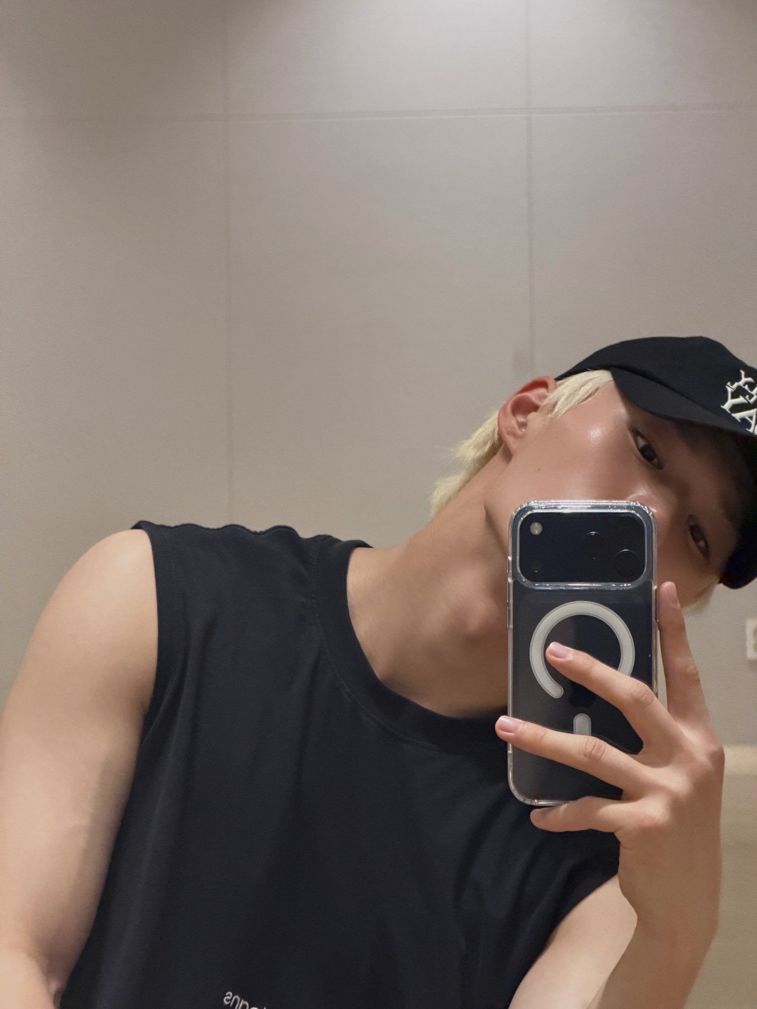 [잡담] 알디원 김준서 몸 진짜 좋다... 완전 남자 | 인스티즈