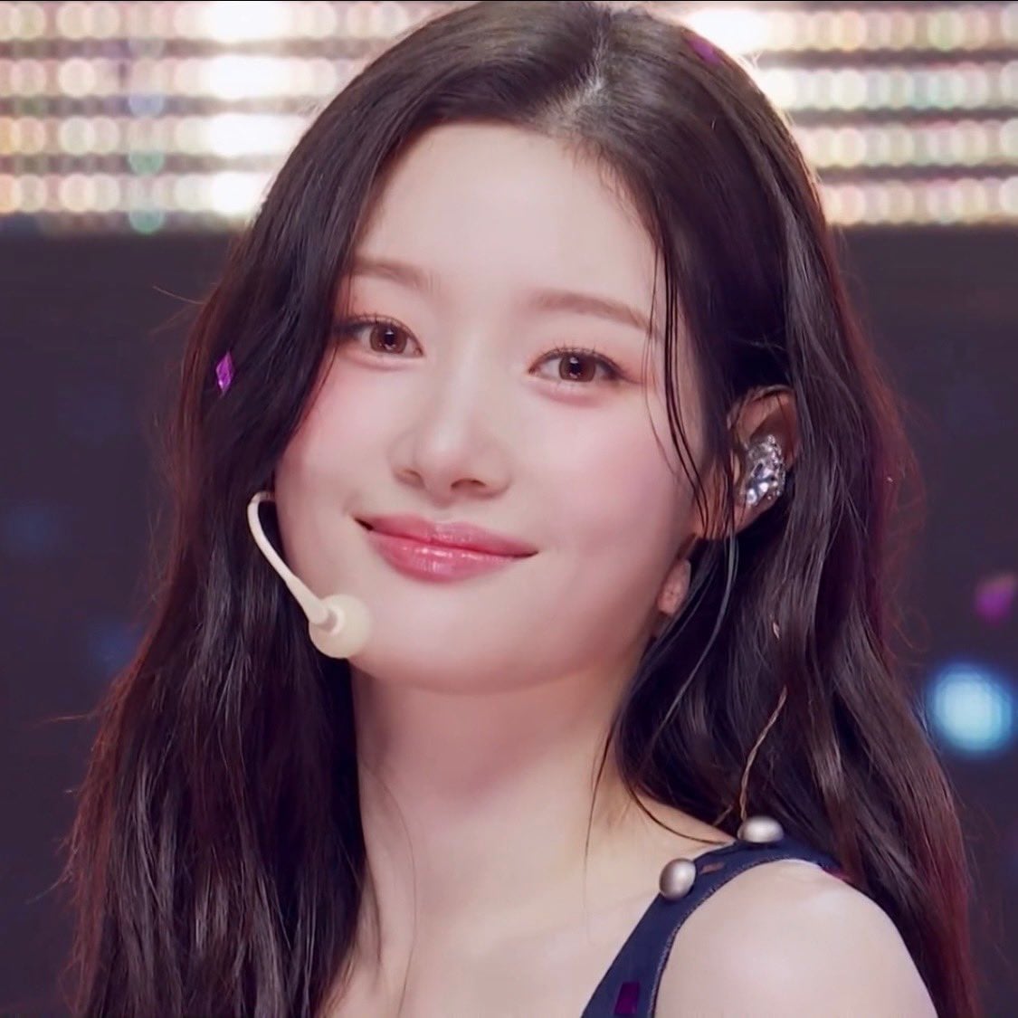 [잡담] 아이오아이 활동하는 정채연 좀 봐줘 | 인스티즈