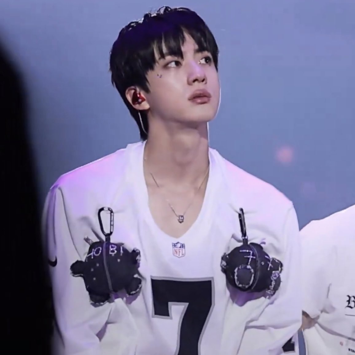 [잡담] 방탄 진 옷에 키링 주렁주렁 | 인스티즈