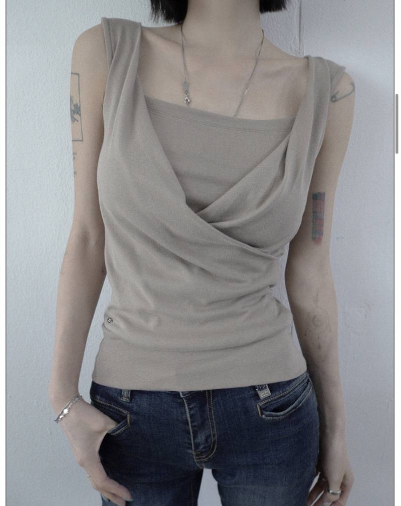[잡담] 슽 체형에 가슴 크면 이 나시 별로이려나? | 인스티즈