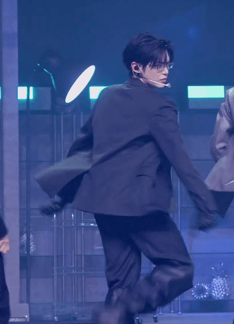 [잡담] 아직도 엠카 긱시크 성한빈 직캠에서 못나왔음 | 인스티즈