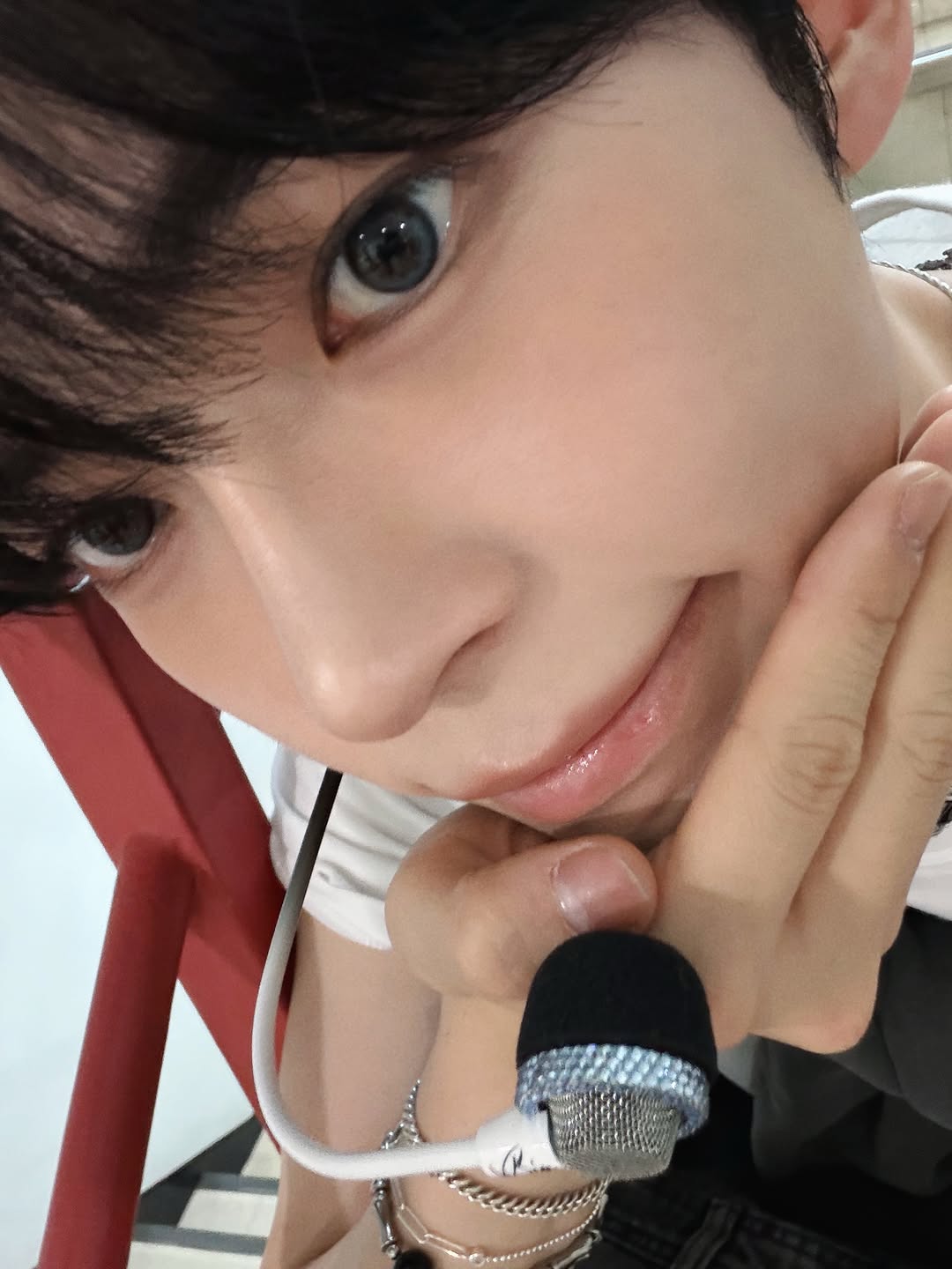 [잡담] 성한빈 이젠 셀카잘찍는 고양이인거 | 인스티즈