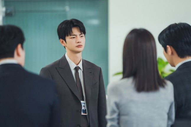 [잡담] 내일도출근) 서인국 스틸컷 대짤 | 인스티즈