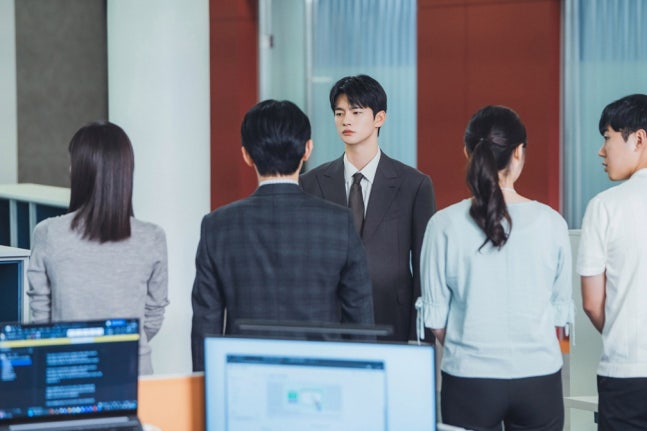 [잡담] 내일도출근) 서인국 스틸컷 대짤 | 인스티즈