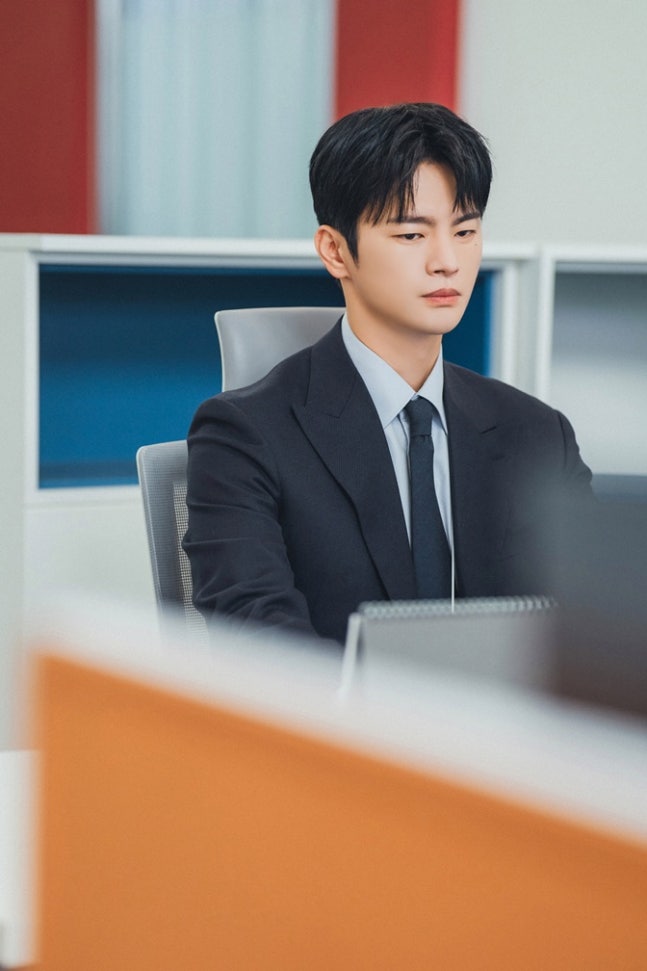 [잡담] 내일도출근) 서인국 스틸컷 대짤 | 인스티즈