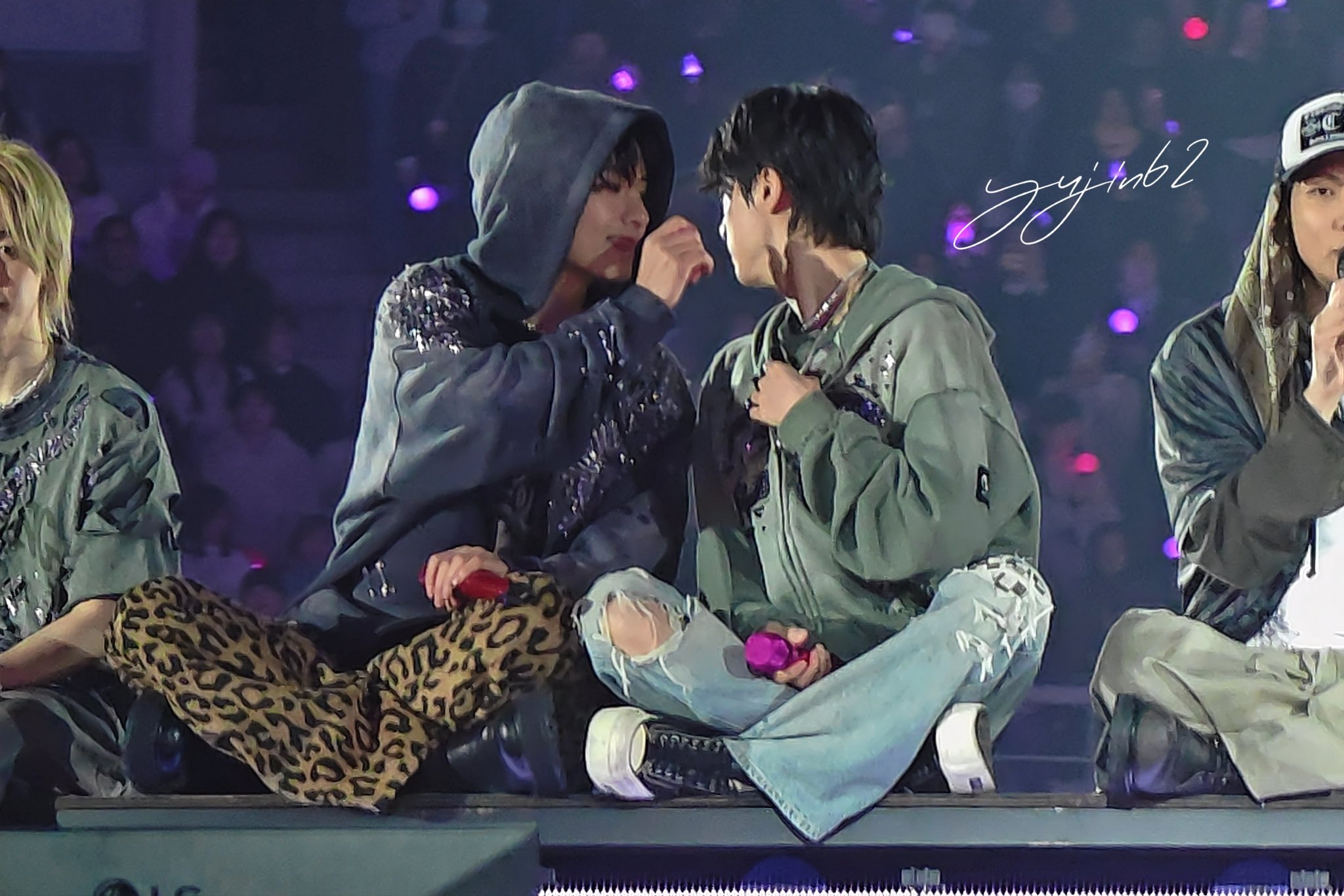 [잡담] 방탄 진 뷔 얼굴합 조아 ㅋㅋㅋ | 인스티즈
