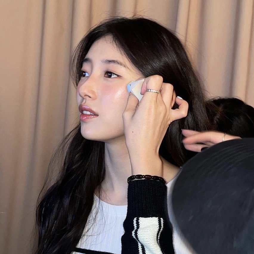 [잡담] 수지) 게스 수지 폰카 | 인스티즈