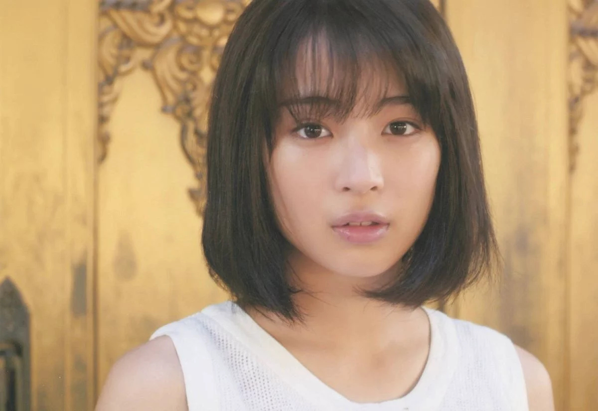 [잡담] 하얘야 청순하다고 하지만 그냥 청순은 얼굴이 다인 거 같애 | 인스티즈