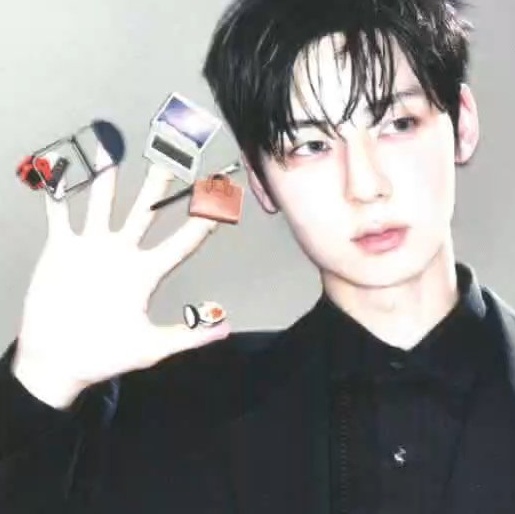 [잡담] 황민현 개잘생김... | 인스티즈