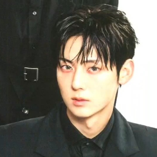 [잡담] 황민현 개잘생김... | 인스티즈