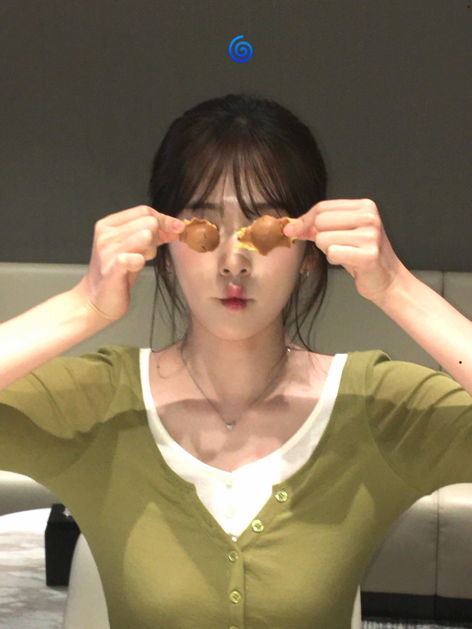 [잡담] 안유진 진짜 귀엽게 생겼다 | 인스티즈