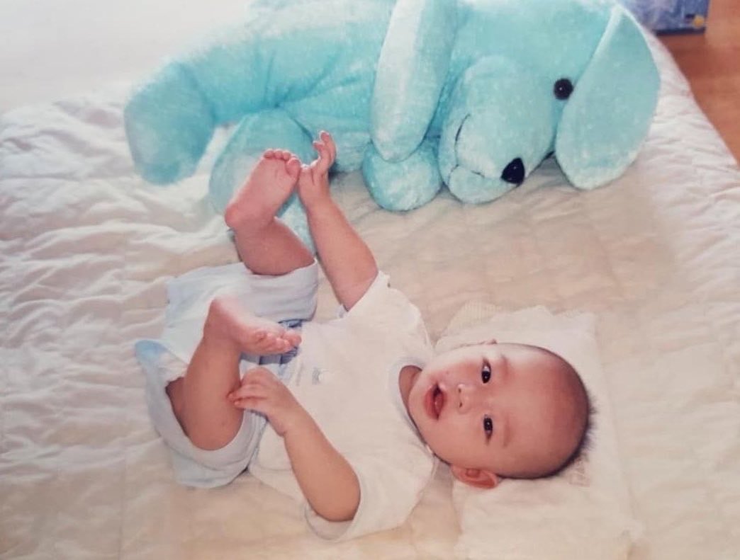 [잡담] 히든아이 제작진 미쳤나 아이돌 어릴때 사진을 피해자 사진으로 둔갑함 | 인스티즈