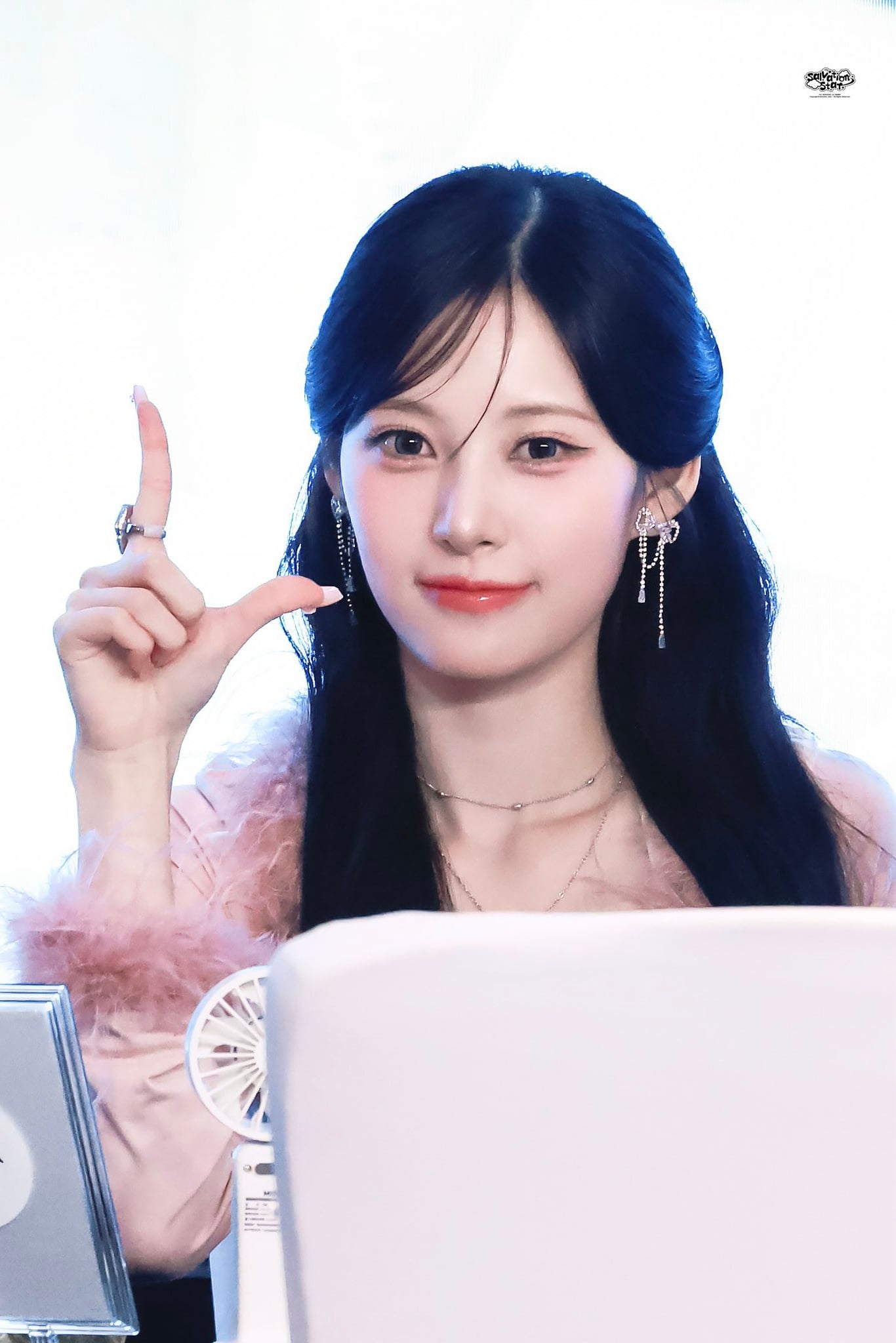[잡담] 난 리센느 리브가 넘 예쁜 거 같음 | 인스티즈