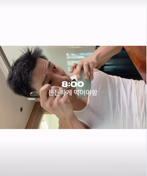 1일 10시간 넘게 아버지 도와드리는 효자 | 인스티즈