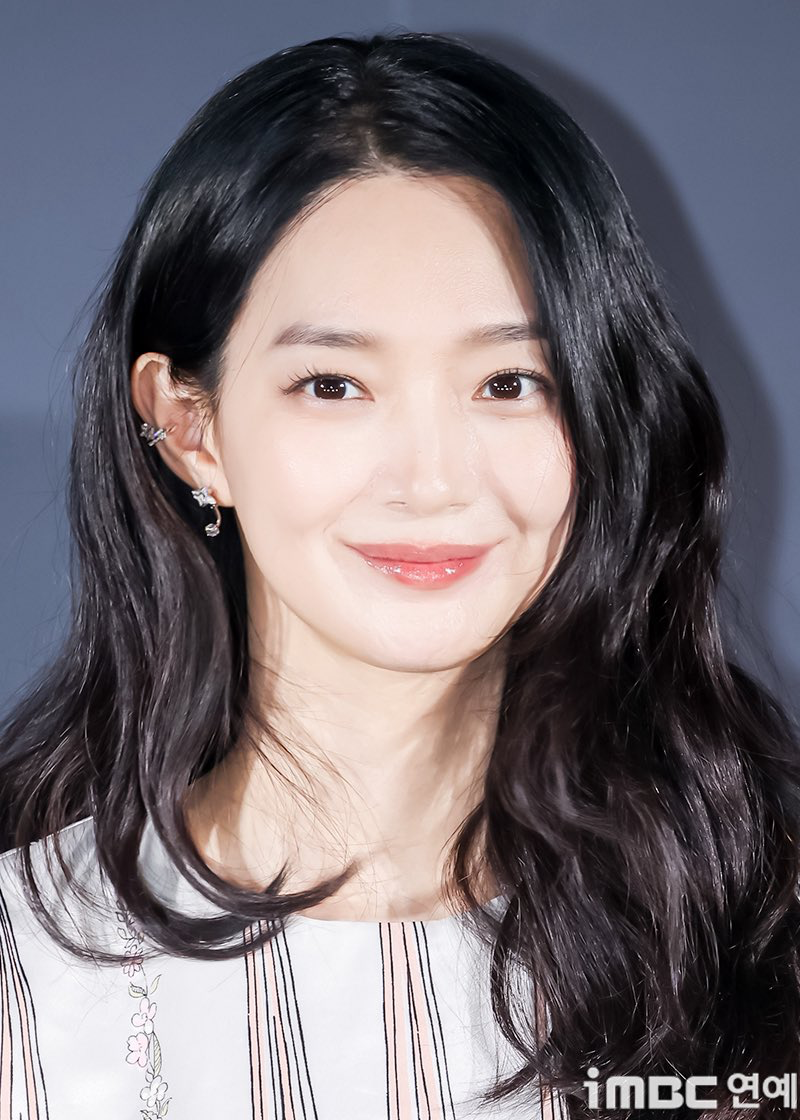 [잡담] 신민아 진짜 올타임 레전드다 이게 오늘이라고? | 인스티즈