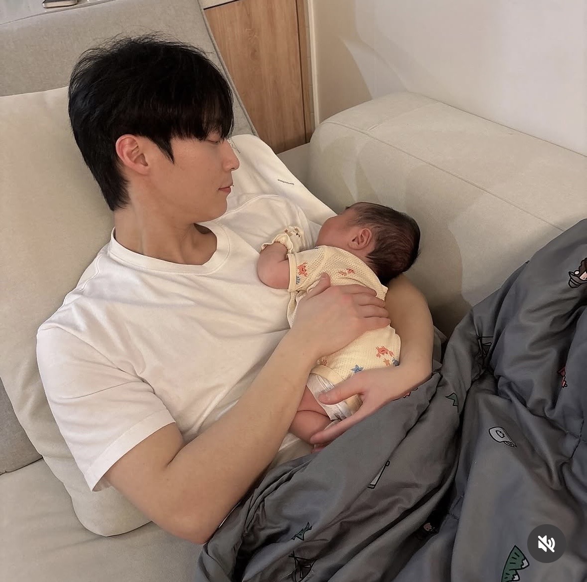 [잡담] 허남준 머리 뭐가 젤 잘 어울리는 거 같어??? | 인스티즈