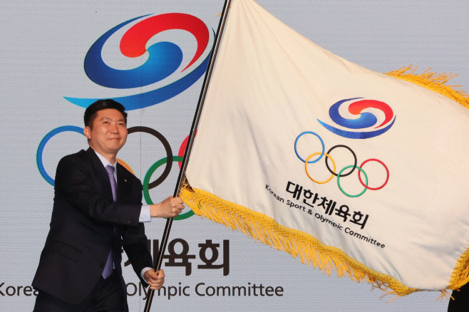 [잡담] [단독] "송가인 무료 공연 보려면 카지노 카드 만들라”…재베트남 대한체육회 논란 | 인스티즈