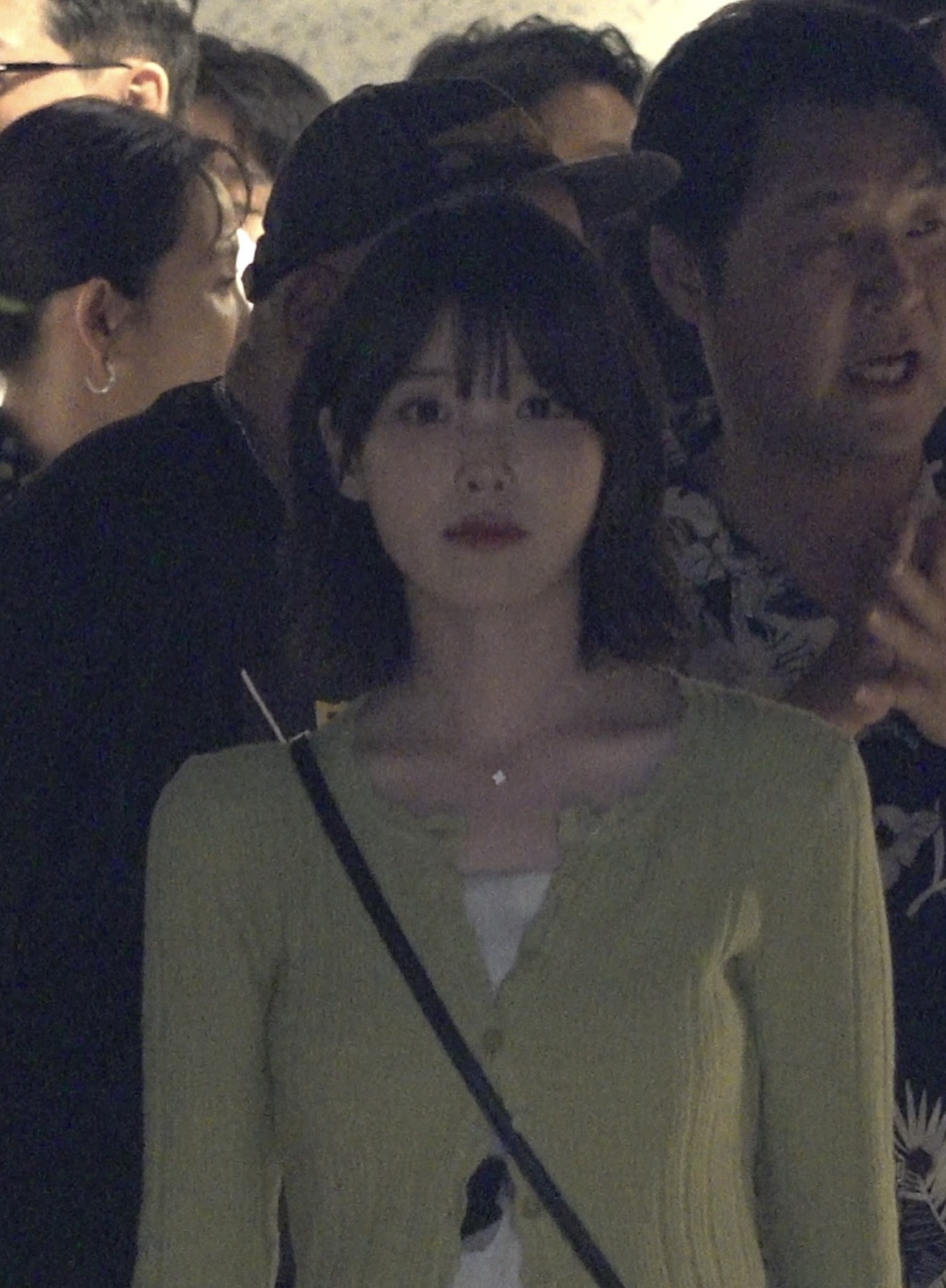[잡담] 아이유 얼굴 진짜 째그맣다 | 인스티즈