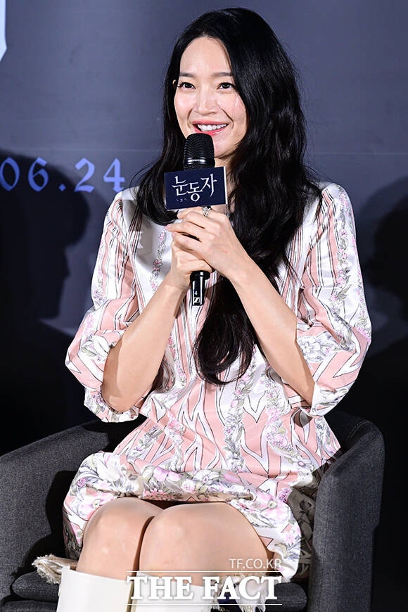 [잡담] 260526 눈동자 제작발표회 참석한 신민아 기사사진 | 인스티즈
