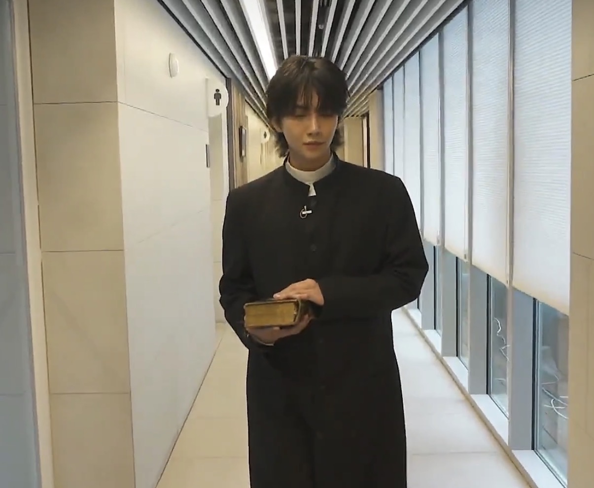 [잡담] 11년차 아이돌 코스프레 개무리하는 거 볼 사람 ㅈㅇ 세븐틴 | 인스티즈