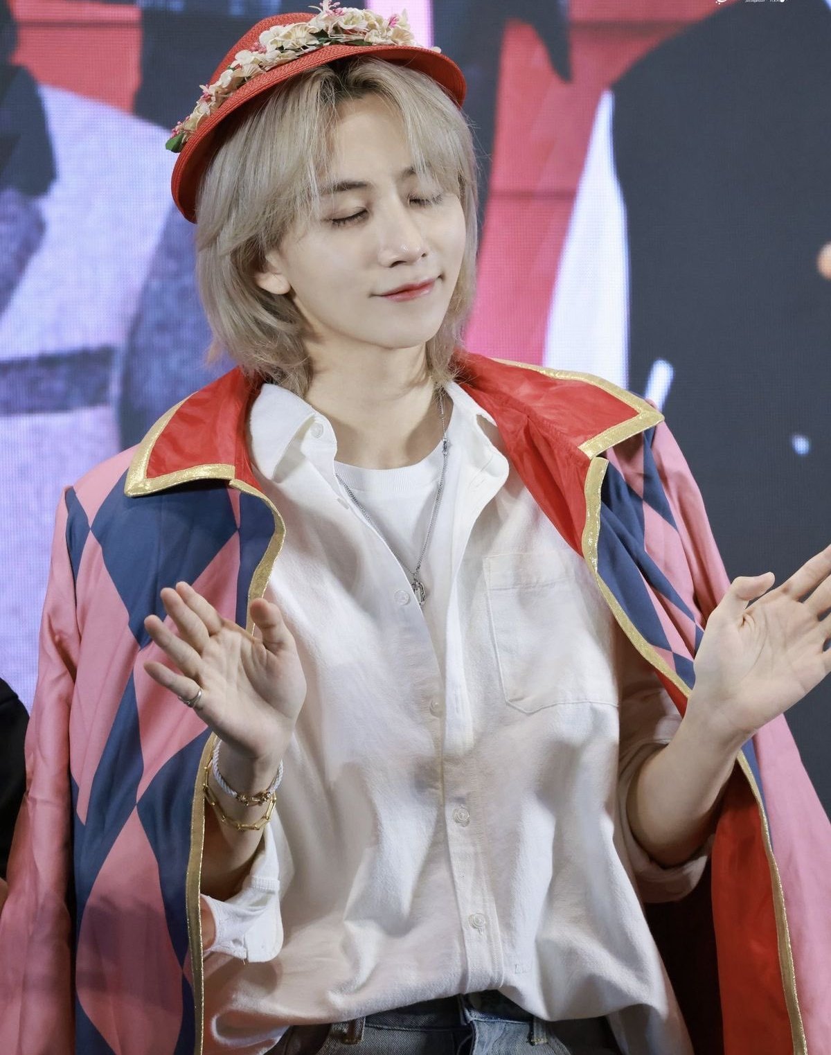 [잡담] 어떻게 팀에 하울 닮은 남자가 두명 ㅋㅋ | 인스티즈