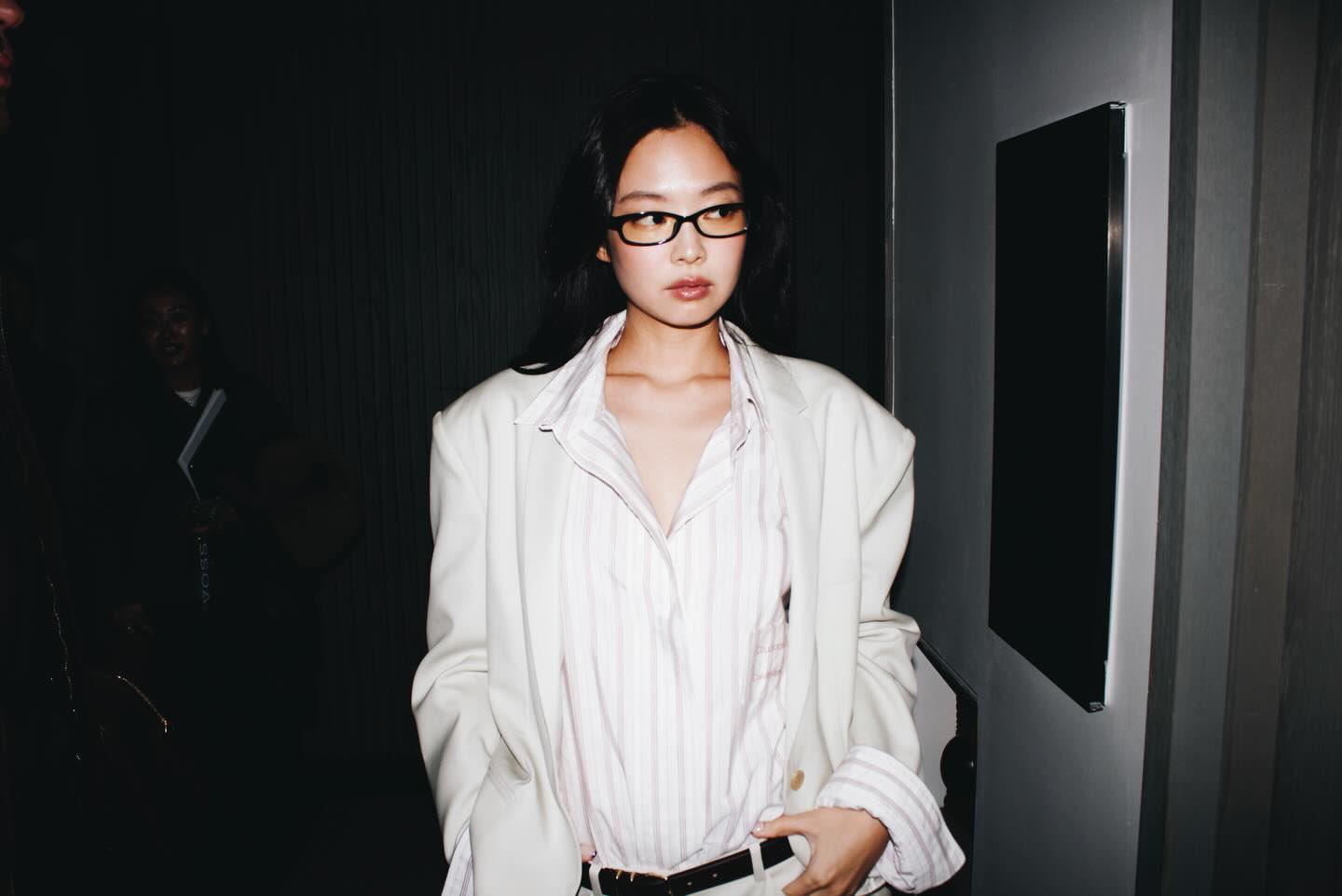 [잡담] 제니 완전 트렌디상같은데 고전미 있는거 신기함.. | 인스티즈