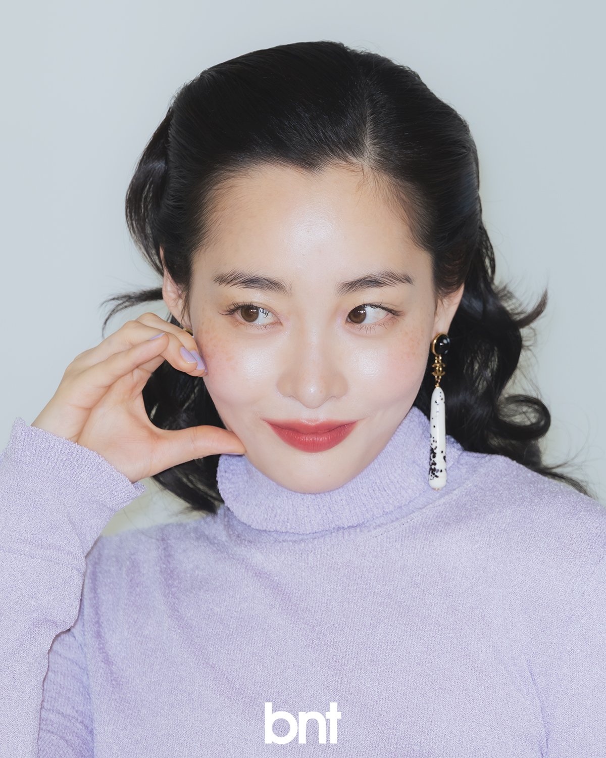 [잡담] 오늘 샤넬 김민하 배우 진짜 ㄹㅇ 무슨 명화같이 생기심 | 인스티즈