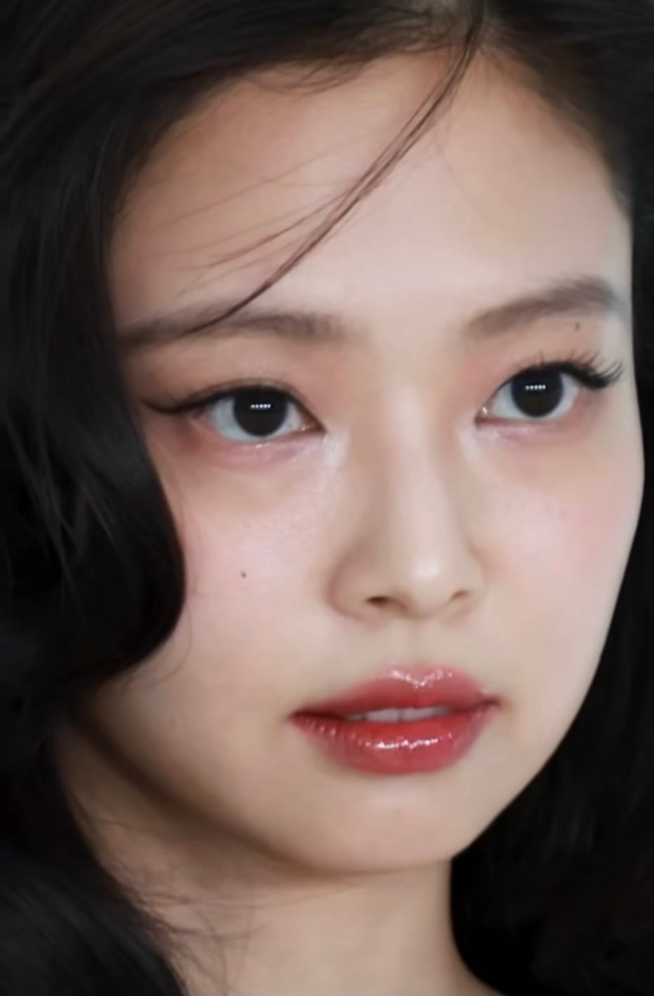 [잡담] 제니 여우 속눈썹 붙이는거같은데 | 인스티즈