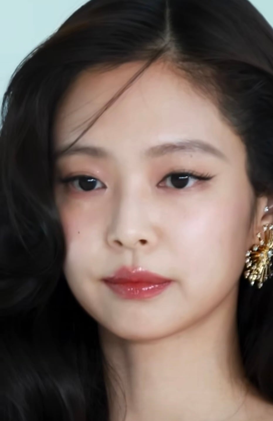 [잡담] 제니 여우 속눈썹 붙이는거같은데 | 인스티즈